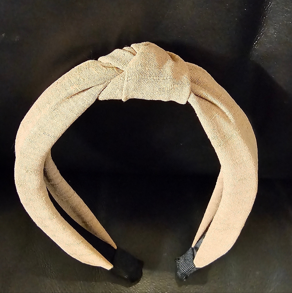 Set Of Three Knotted Headband Cream, Tan, and Tan & White Floral NWOT - Picture 6 of 11